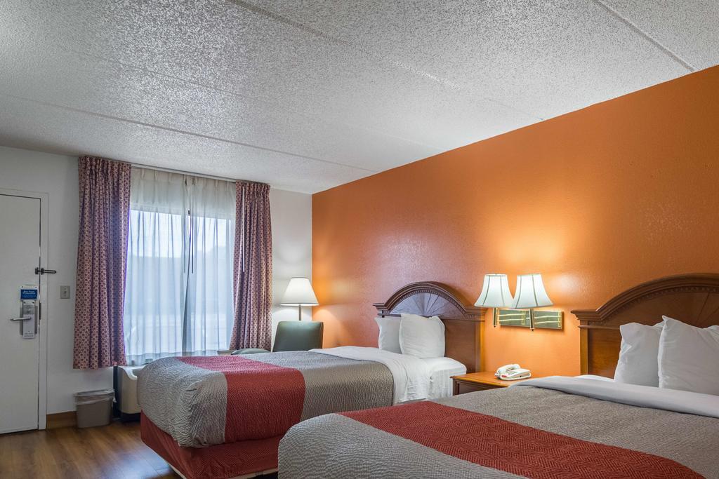 Motel 6 ווייקרוס מראה חיצוני תמונה