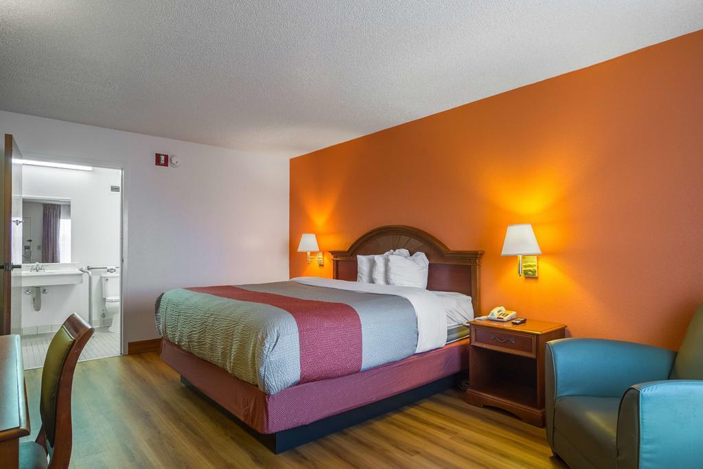 Motel 6 ווייקרוס מראה חיצוני תמונה